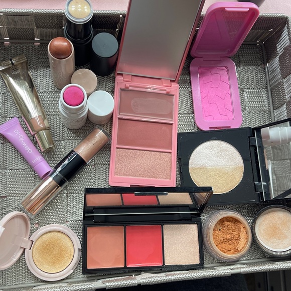 Blush and highlighter bundle - Picture 2 of 3